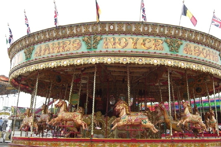 轉馬類—24座仿上傳動旋轉木馬 轉馬類—24座仿上傳動旋轉木馬