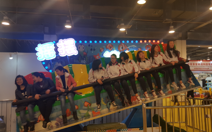 觀覽車類—排排座