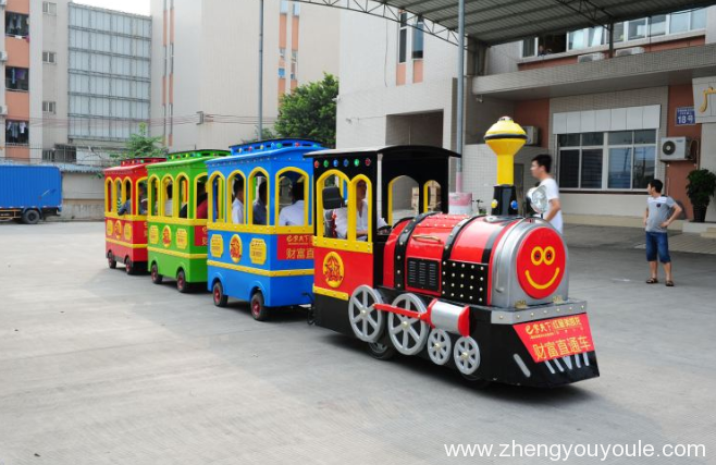 小火車(chē)游樂(lè)設(shè)備成為游樂(lè)設(shè)備行業(yè)的新寵 小火車(chē)游樂(lè)設(shè)備成為游樂(lè)設(shè)備行業(yè)的新寵