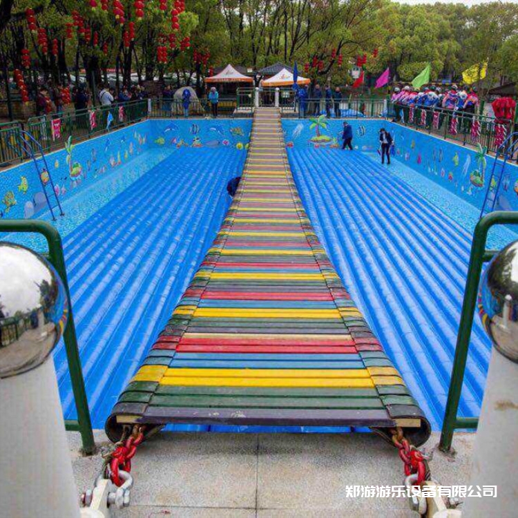 體能游樂設備—網紅橋