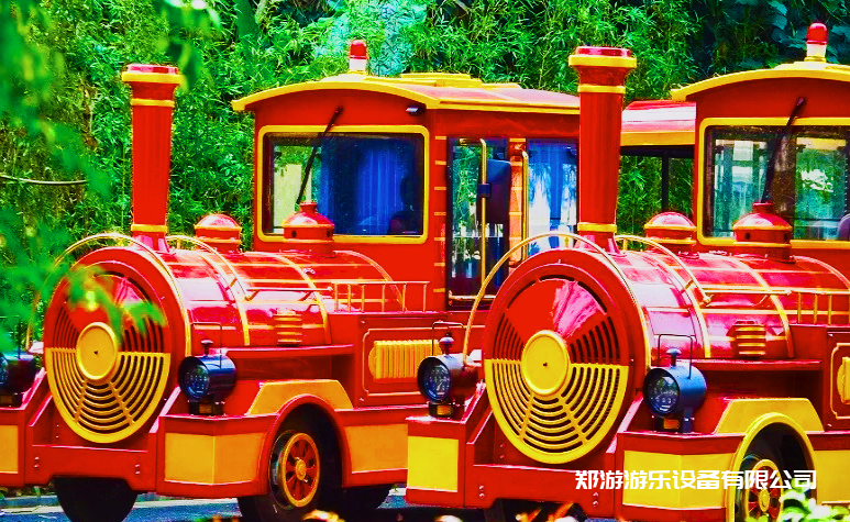 觀光小火車成為公共場合的交通代步工具